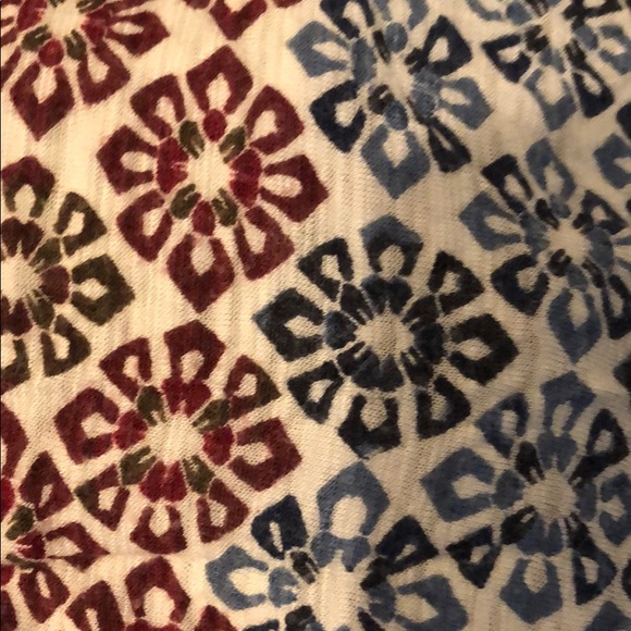 Patterned Tank Top - Picture 3 of 3